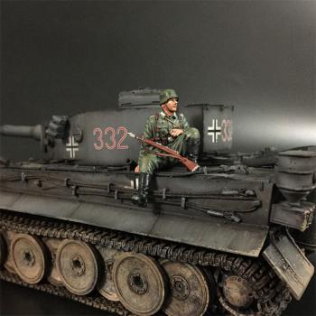 Wehrmacht Tank Rider with 98k Rifle #1, Battle of Kursk--single figure and loose rifle #0