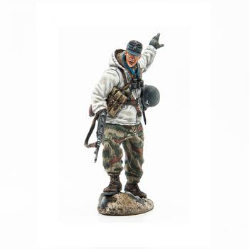 German Fallschirmjager Officer with MP40--single figure #0