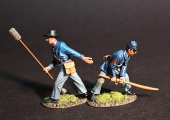 Two Crew Moving Gun (sponger/rammer, lever), 5th U.S. Artillery, The Union Army, The First Battle of Bull Run, 1861, ACW, 1861-1865--two figures #0