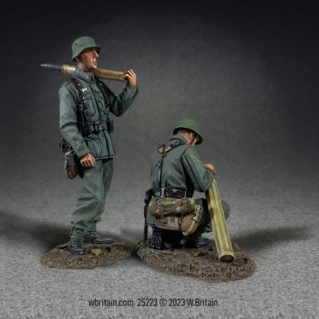 "Preparing for Action, No.2"--Two Members of a German 88 Flak Gun--two figures #0