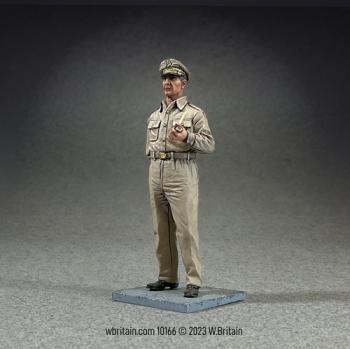 U.S. General Douglas MacArthur, 1945--single standing figure #0
