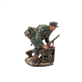 German Radio Operator - 1st Mountain Division Edelweiss--single figure #0