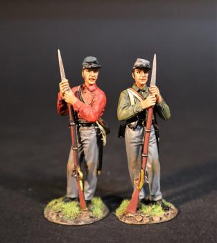 Two Infantry Standing Leaning on Gun Holding Bayonet (clean-shaven, 1 green shirt, 1 red shirt), 5th Virginia Regiment, The Army of the Shenandoah First Brigade, The First Battle of Manassas, 1861, ACW, 1861-1865--two figures #0
