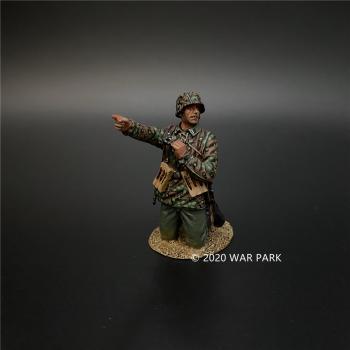 Das Reich SS Officer Wearing Camouflage Uniform, Battle of Kursk--single figure Das Reich SS Officer Wearing Camouflage Uniform, Battle of Kursk--single figure #46787