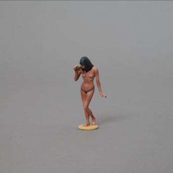 Egyptian Princess Sipping Water from a Seashell--single figure--RETIRED--THREE LEFT!! Egyptian Princess Sipping Water from a Seashell--single figure--RETIRED--THREE LEFT!! #47060