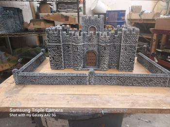 Image of Medieval Era Locksley Manor (foam)--18" x 9" x 11.25" and six low walls that each measure 13" x 2.75" x 1".