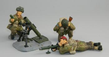 The Mortar Team--three figures and mortar--RETIRED. #49427