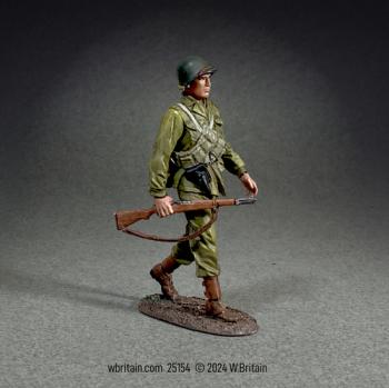 Image of U.S. Infantryman Walking, Winter 1944-45--single figure