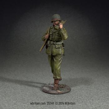 Image of U.S. Infantryman Walking with SCR-536--single standing figure