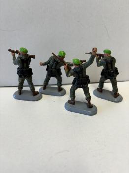 Britain Deetail British Commandos--4 figures in 4 poses -- THREE SETS AVAILABLE!  Britain Deetail British Commandos--4 figures in 4 poses -- THREE SETS AVAILABLE!  #49964