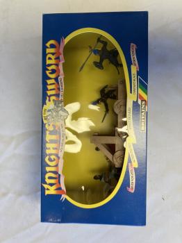 Britain Deetail Medieval Catapult and 4 Storm Knights BOXED--RETIRED. - ONE AVAILABLE!  Britain Deetail Medieval Catapult and 4 Storm Knights BOXED--RETIRED. - ONE AVAILABLE!  #50506