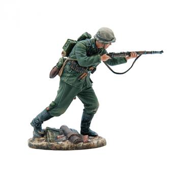 Image of German Advancing with K98, German 6th Army, Stalingrad, 1942--single figure