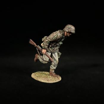 Waffen-SS Ammunition Soldier Bend Forward--single figure #51058