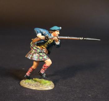 Highlander Charging with Musket (blue jacket, yellow vest), The Jacobite Army, The Battle of Culloden, 16th April 1745, The Jacobite Rebellion, 1745--single figure #51089