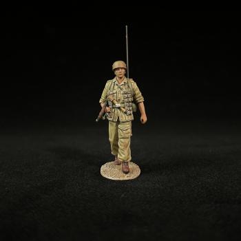 Image of DAK The Ramcke Parachute Brigade Radio Soldier, Deutsches Afrikakorps--single figure Image of DAK The Ramcke Parachute Brigade Radio Soldier, Deutsches Afrikakorps--single figure