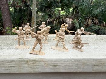 Image of Pioneer Men Set 1 (tan plastic)--nine resin figures in nine poses (TAN)--SIX IN STOCK.