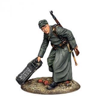 Image of German Volksgrenadier with Ammo Crate, Battle of Konigsburg, Eastern Front, 1945--single figure