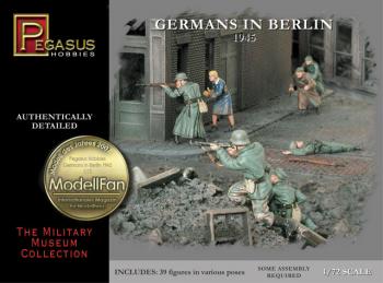 WWII Germans in Berlin 1945-39 figures in 19 poses (1:72 scale). #10590
