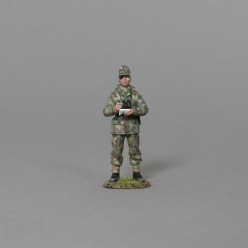 Image of Gun Commander with Eye Patch for 10.5 cm leFH 18/40 (Light Field Howitzer)--single figure--RETIRED -- LAST ONE! Image of Gun Commander with Eye Patch for 10.5 cm leFH 18/40 (Light Field Howitzer)--single figure--RETIRED -- LAST ONE!