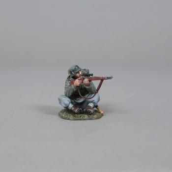 Image of Sitting Sniper, 6th SS Gebirgsjager--single seated figure (late war version with brown earth base)