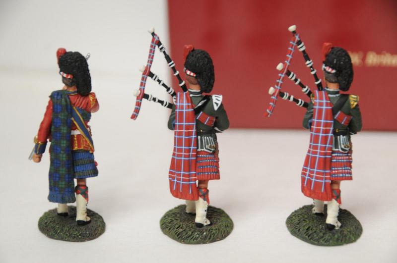 Black Watch Pipes and Drums, Limited Edition Set, Early 20th Century--seven figures--RETIRED--LAST ONE!! #3 Black Watch Pipes and Drums, Limited Edition Set, Early 20th Century--seven figures--RETIRED--LAST ONE!! #3