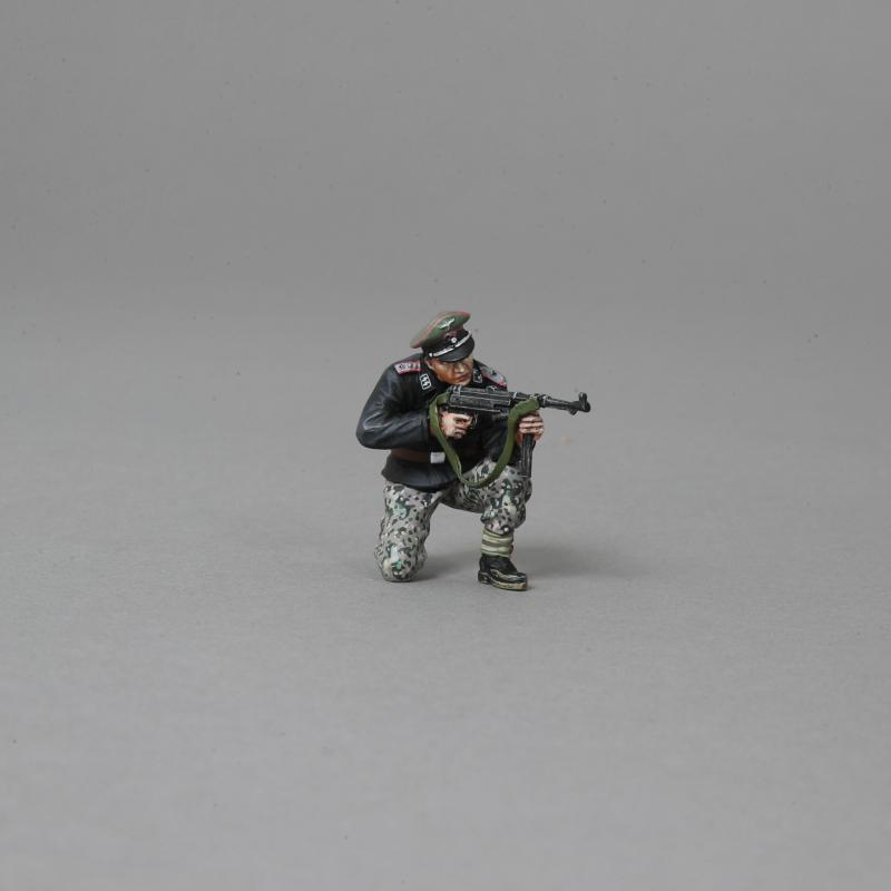 SS Tank Commander, German WWII Panzer and SPG Crews--single kneeling figure with MP40 #1 SS Tank Commander, German WWII Panzer and SPG Crews--single kneeling figure with MP40 #1