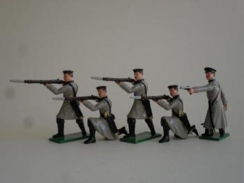 Officer, Two Men Standing Firing, & Three Men Kneeling Firing, 30th Ekipazh (Sailors), Russian Foot, The Crimean War--five figures--RETIRED--LAST ONE!! #51881