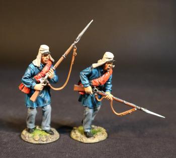 Two Advancing Militiamen (advancing at the ready; advancing with bayonet down and forward), 1st Regiment, Rhode Island Detached Militia, The First Battle of Bull Run, 1861, ACW, 1861-1865--two advancing figures wearing kepi & head scarves #51985