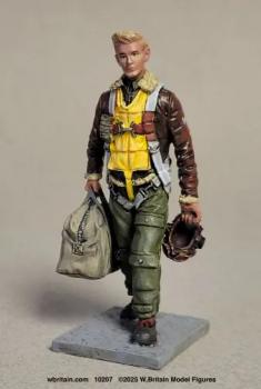 U.S.A.A.F. Heavy Bomber Crewman Walking with AN-6513-1 Parachute--single walking figure #52278