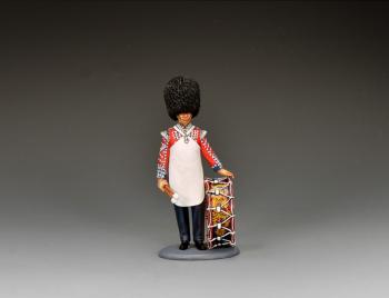 Scots Guards Bass Drummer--single standing figure with drum leaning on leg #52602