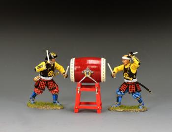 Ashigaru Taiko Drum Set, The Battle of Sekigahara, 1600--two standing figures and Taiko drum on stand #52616