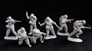 German Mountain Troops (Winter Uniform), WWII--15 figures in 7 poses- PRE-ORDERS! #52682