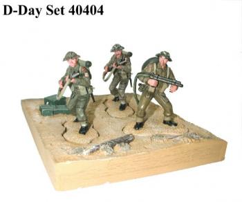 Flame Thrower and Escort--three figures on Scenic Base--RETIRED--LAST ONE!! Flame Thrower and Escort--three figures on Scenic Base--RETIRED--LAST ONE!! #10909
