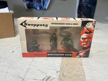 Britains Ltd -  Swoppets 3 British Infantrymen 4330 -- In Box -- ONE AVAILABLE!  #52821