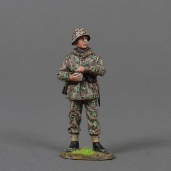 German SS Artillery Figure (Plane Tree Pattern)--single figure in Plane Tree Pattern camouflage #53069