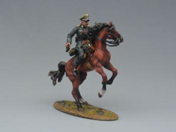 German Army Cavalry Captain, 1940–1941--single mounted figure or rearing horse, holding binoculars #53312