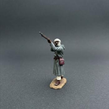 Riff Warrior Standing Firing Upwards--single kneeling figure with rifle #53617