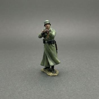 SS Soldier Pointing Rifle, Summer Version, WWII Germans--single standing figure #53625