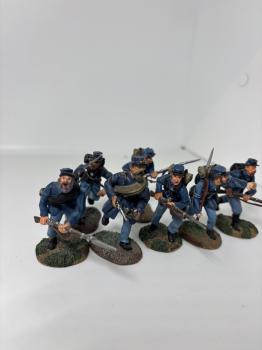 CONTE COLLECTIBLES  - ACW LOT3 - UNION SOLDIERS - Seven Running - ONE AVAILABLE!  #53653