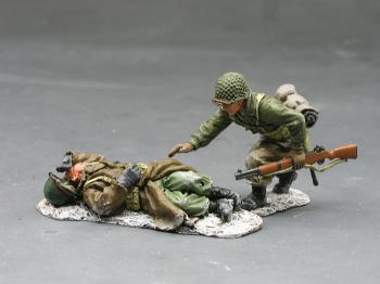G.I. Helping a badly wounded buddy--two figures--RETIRED. - ONE AVAILABLE!  #13044