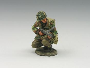 WWII British Airborne - The Scout single paratrooper crouching - ONE AVAILABLE!  #14676