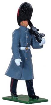 Coldstream Guard Marching in Overcoat--single figure--RETIRED--LAST ONE!! Coldstream Guard Marching in Overcoat--single figure--RETIRED--LAST ONE!! #16118
