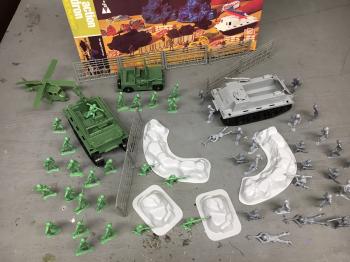 World War II Playset - Figures and Vehicles- Retired World War II Playset - Figures and Vehicles- Retired #16780