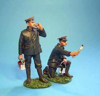 German Ground crew, Painters--two figures--RETIRED--LAST ONE!! German Ground crew, Painters--two figures--RETIRED--LAST ONE!! #24667