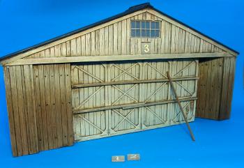 German Airfield Hanger,  (5pcs)--RETIRED.  - ONE AVAILABLE!  German Airfield Hanger,  (5pcs)--RETIRED.  - ONE AVAILABLE!  #27110