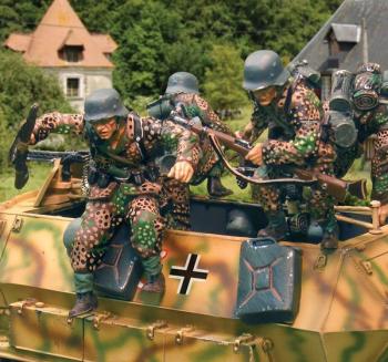 Hanomag Normandy Jumpers Set One--two figures--ONE IN STOCK. #27566