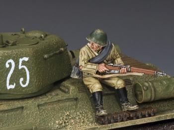 Red Army Sitting with Rifle--single figure--RETIRED. - LAST ONE!  #27813