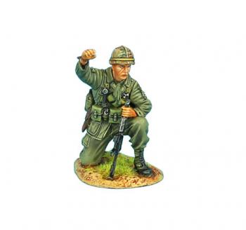 US 25th Infantry Division NCO Directing Fire with CAR-15--single figure--RETIRED--LAST ONE!! US 25th Infantry Division NCO Directing Fire with CAR-15--single figure--RETIRED--LAST ONE!! #31244
