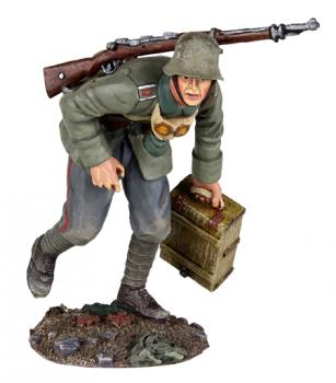 Image of 1916-18 German Infantry Advancing with Ammo Box No.1--single figure--RETIRED--LAST ONE!!