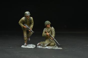 Got Him! - 2 GI's in Winter Gear-  RETIRED--29 LEFT!! #31989